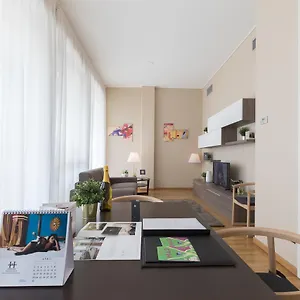 Hemeras Boutique Homes - Design Near Duomo Cathedral Milão